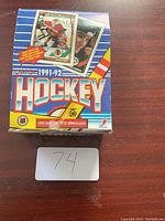 Front of the 1991-92 Pro Set hockey card box displaying artwork and branding