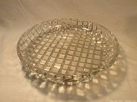 Glass fruit dish with square grid pattern, round, low profile