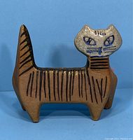 Front view showing full body, head, and tail