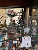 Overview of all items on glass shelf