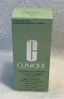 Front view of a light green box for Clinique Dramatically Different Moisturizing Gel with pump, 4.2 FL.OZ./125 ml.