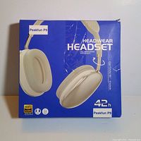 Front of the blue box for Peakfun P9 headphones showing ear cup image, HiFi audio logo, and 42 hour playtime
