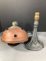 Shade and base separated, overview of both pieces