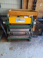 Front view showing shear blade and base