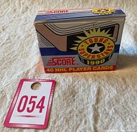 Original unopened Score 1990 Young Superstars NHL Player Card set box, front view showing branding and card count.