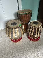 Overview of all three drums (two tablas and one djembe)