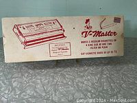 Original product box featuring vintage V-Master branding, product illustration and usage info.