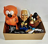 Image showing whole lot in cardboard box from frontal perspective for scale and overview