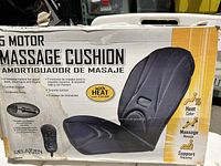 Box showing brand Relaxzen and product description highlighting 5 massage motors, heat function, lumbar support and 2 intensity levels