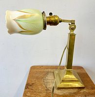 Side profile view of lamp off