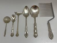 Overview of all six utensils laid side by side
