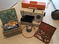 Overview of Pfaff sewing machine and all included accessories
