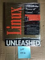 Front cover of Linux Unleashed book showing title and authors, shrink-wrapped in very good condition.