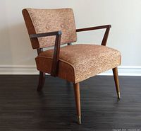 Front right perspective showing overall chair design