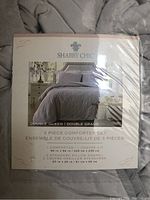 Photo of the packaging showing brand, set contents and sizes