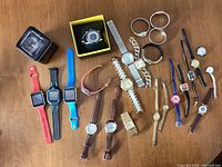 Full overview of all watches including smartwatches, leather banded, metal banded, and vintage styles in box and out of box