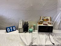 Overview of all items on table