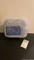 Front view of closed Casper lunchbox