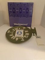 Plate, box, and stand overview