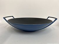 Side profile view showing overall shape, depth and handle-to-handle span