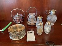 Photo showing all items in the set displayed on wooden surface.