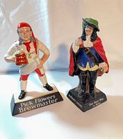 Both figurines front view