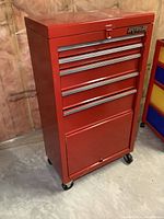 Front view of closed tool chest