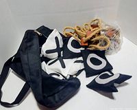 Complete set with carrying bag, bean bags and rope board