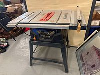 Overall view of the Mastercraft table saw assembled on its stand