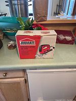 Original closed box with Jobmate jig saw branding and image.