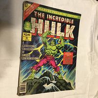 Cover photo showing The Incredible Hulk Marvel Treasury Edition comic book issue #17 with colorful artwork of Hulk and details about page count and price