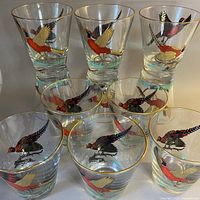 Group of eleven Hazel Atlas pheasant glasses, front and back views
