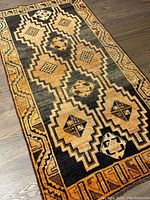 Angled view of central pattern and pile condition