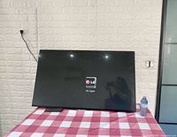 Samsung TV powered on showing 'No Signal' message