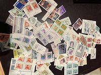 Scattered loose Canadian definitive and commemorative stamps in various themes