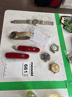 Overview of all items displayed on countertop