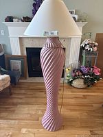 Full front view of the lamp showing整体 height and design