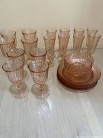 Full set overview, displaying all glasses, plates and bowls arranged on a surface