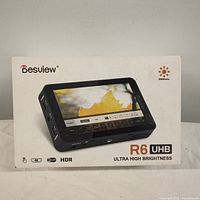 Box front showing brand Desview, model R6 UHB, 5.5-inch display, ultra high brightness 2800 nits, supports 4K, HDR, 3D LUT.