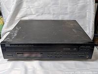 Front and top view of Yamaha CDC-645 CD player