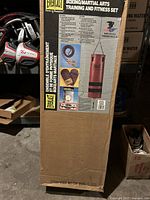 Photo of the Everlast 4850 boxed set packaging with product images and details printed on box.