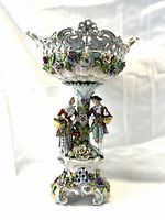 Front view of full porcelain centerpiece