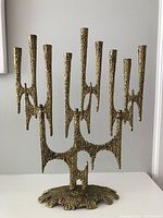 Full front view showing complete nine-branch structure