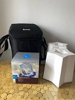 Avanti ice maker carrying bag, Icelantern box, two white multipurpose polypropylene ice molds