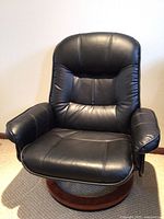 Front view showing full chair