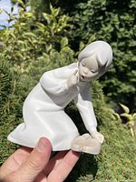 Full view of Lladro figurine front angle