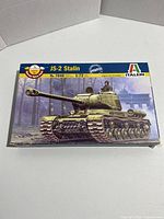 Box front of Italeri JS-2 Stalin Tank model kit, showing tank artwork and brand.
