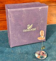 Photo of the packaged bouquet crystal figurine with the original Swarovski box