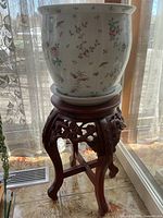 Full view of planter and stand