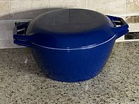 Side view of Dutch oven with lid attached